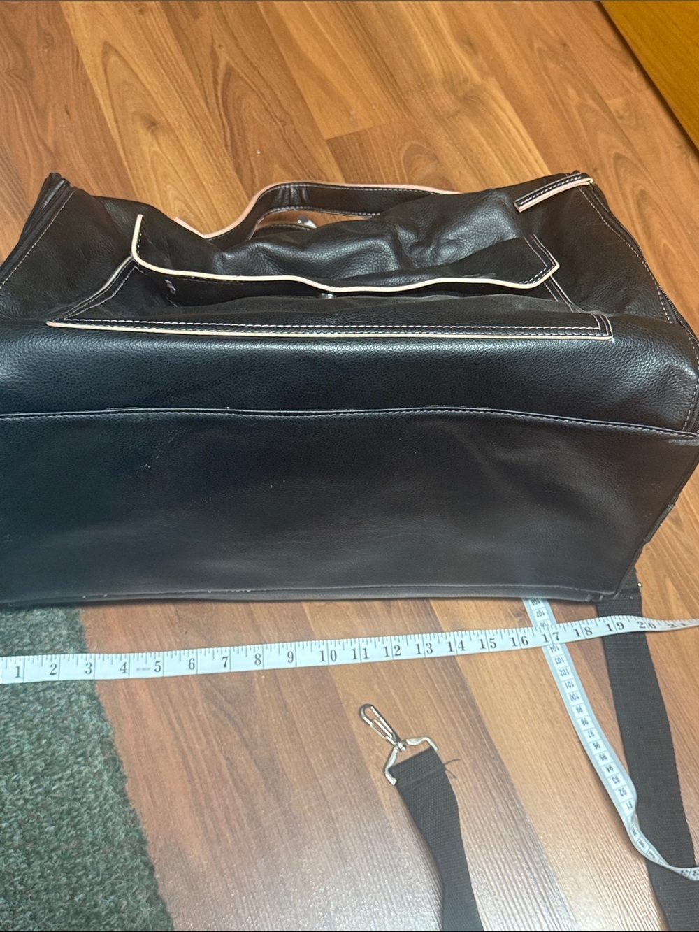 Matt & Nat Montreal Black PVC Dual Top Handle Pet Carrier Bag - Picture 10 of 10